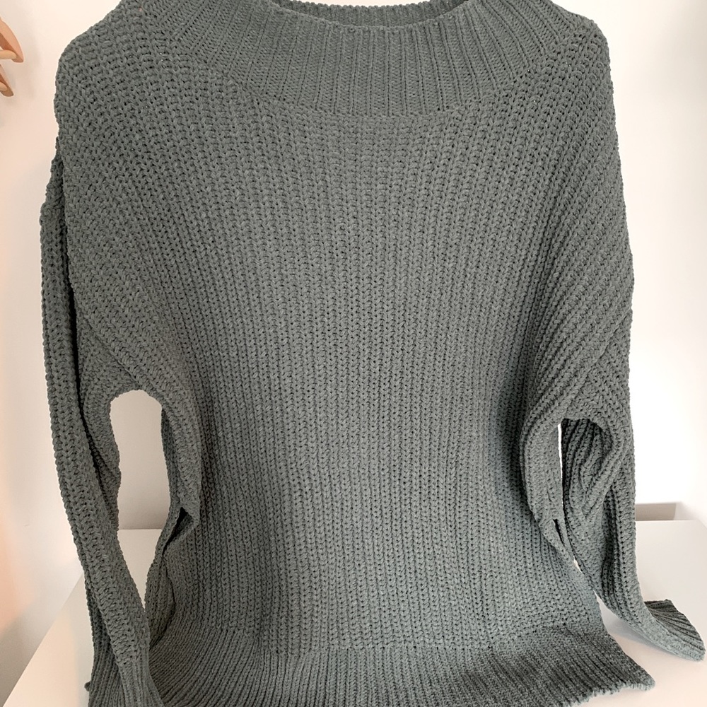 Aerie Green Knit Sweater with Side Slits, size small, very cozy